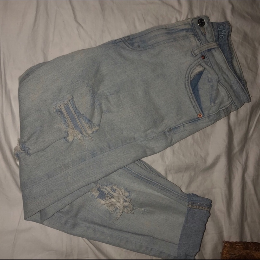 Ripped light washed jeans